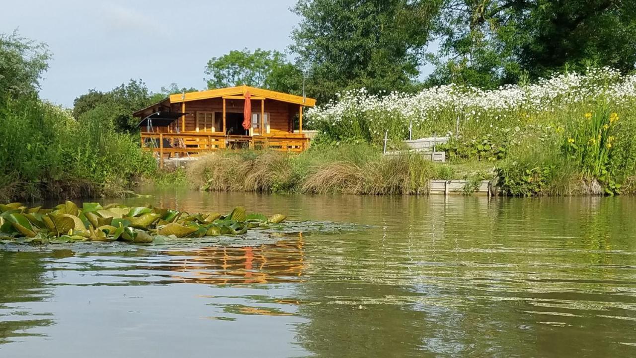 East Pool Cabin Линкольн Экстерьер фото