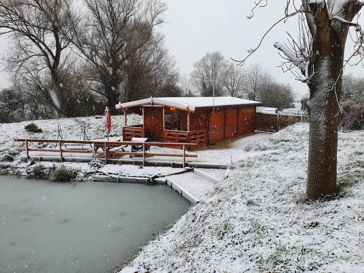 East Pool Cabin Линкольн Экстерьер фото